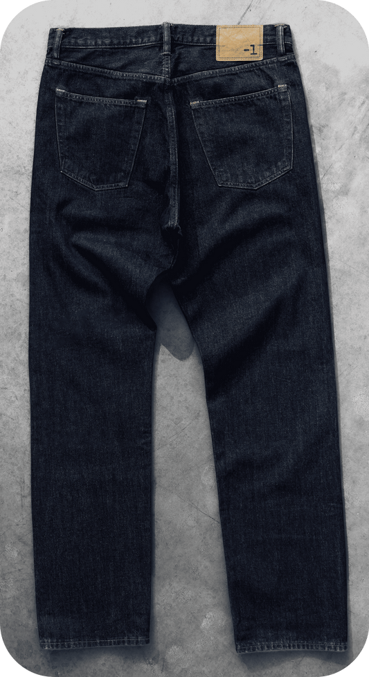Jeans blu scuro -1 Nordic Denim, vista posteriore con tasche e patch